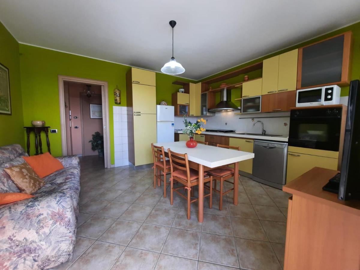 Apartamento Sunny House Diano dʼAlba Exterior foto